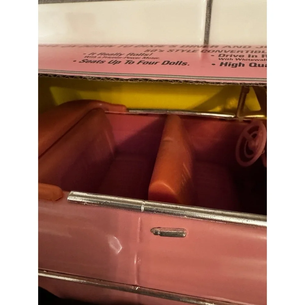 1989 TYCO DIXIE'S‎ DINER 50's STYLE CONVERTIBLE BUICK CAR PINK #1750